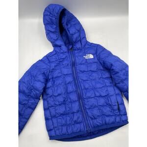 The North Face Baby Blue Hooded Puffer Jacket Size 2T EUC